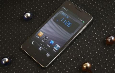 Смартфон Oppo R809T